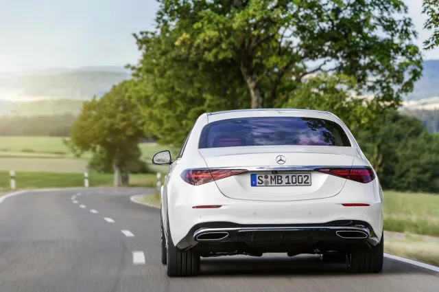 Mercedes-Benz S-Class W223 sedan — 19