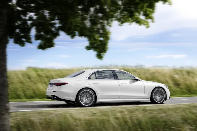 Mercedes-Benz S-Class W223 sedan — 20