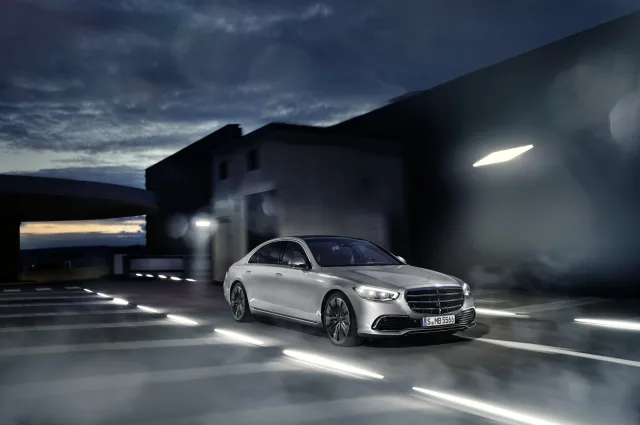 Mercedes-Benz S-Class W223 sedan — 21