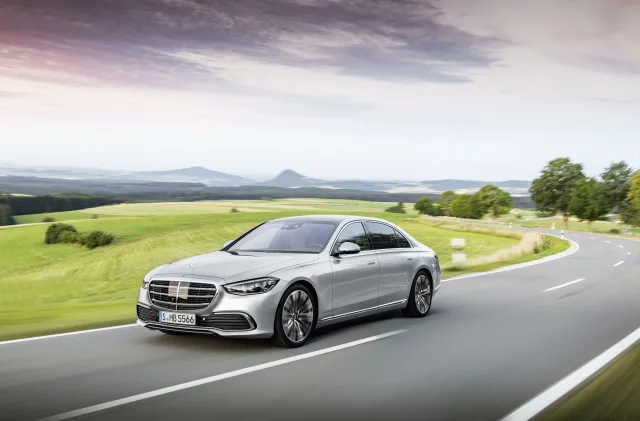 Mercedes-Benz S-Class W223 sedan — 25