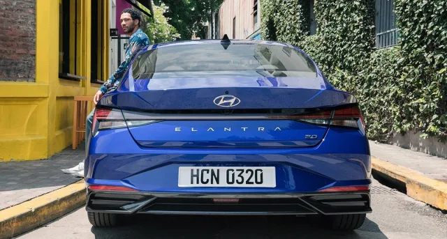 Hyundai Elantra 1.6 AT Active — 13