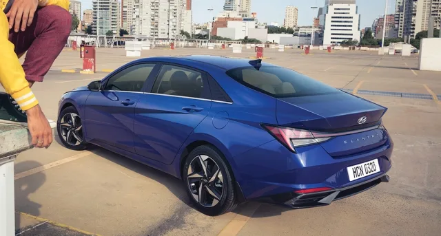 Hyundai Elantra 1.6 AT Active — 14
