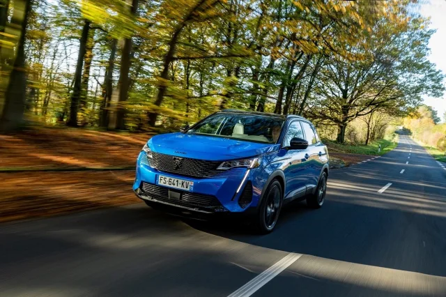 Peugeot 3008 1.5D AT Active Pack — 4