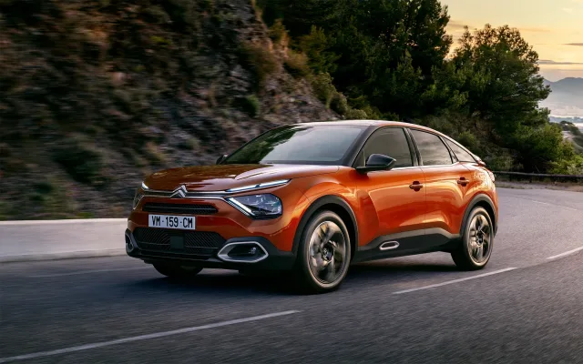 Citroen C4 hatchback — 9