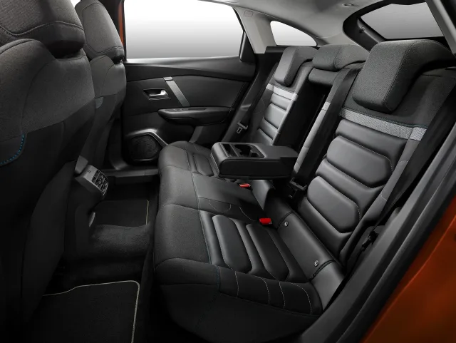 Citroen C4 hatchback — 24