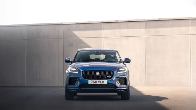 Jaguar E-Pace кросовер — 3