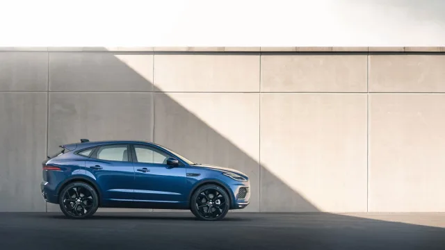 Jaguar E-Pace кросовер — 5