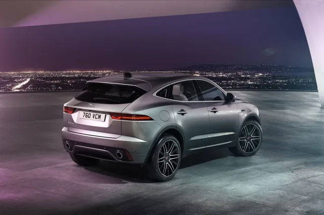 Jaguar E-Pace кросовер — 21