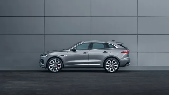 Jaguar F-Pace кросовер — 15