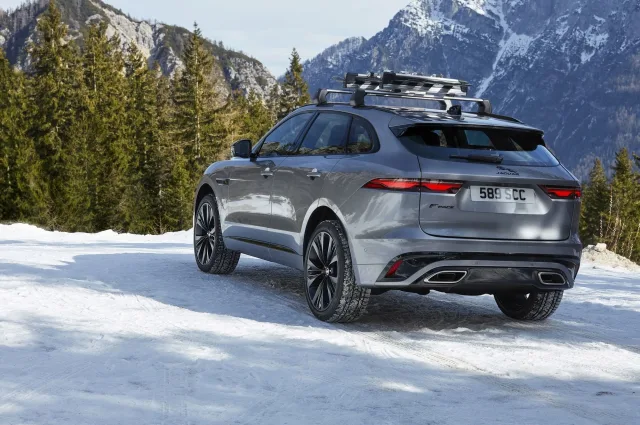 Jaguar F-Pace кросовер — 19