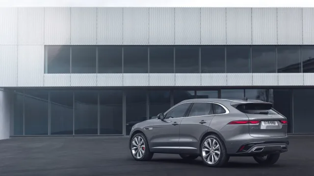Jaguar F-Pace кросовер — 23