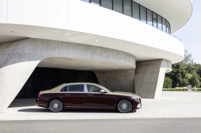 Mercedes-Benz S-Class Maybach седан — 4
