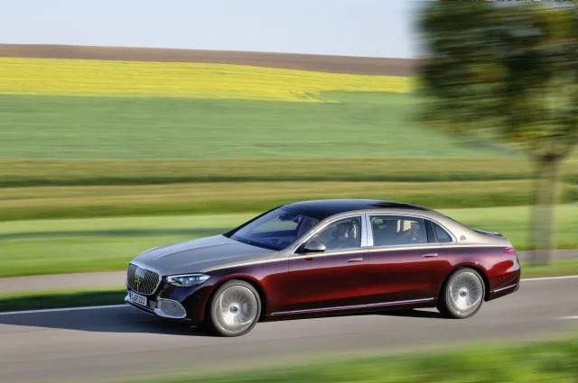 Mercedes-Benz S-Class Maybach седан — 10