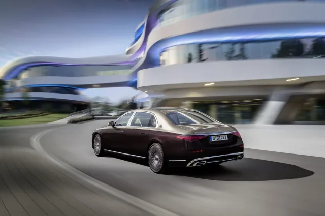 Mercedes-Benz S-Class Maybach седан — 15
