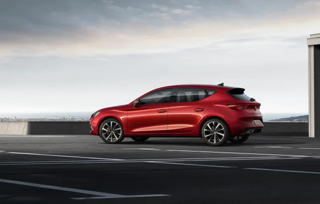 SEAT Leon хетчбек — 10