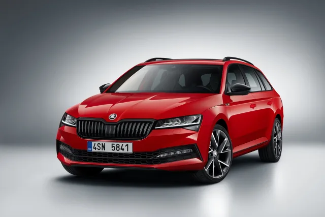 Skoda Superb Combi station wagon — 5