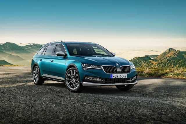 Skoda Superb Scout універсал — 6