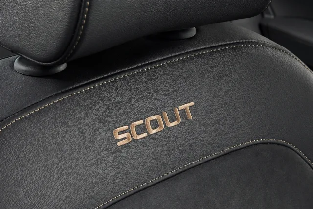 Skoda Superb Scout універсал — 12