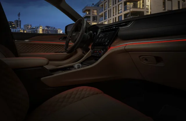Jeep Grand Cherokee L кросовер — 18