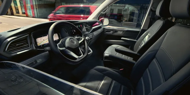 Volkswagen Multivan T6.1 мінівен — 2
