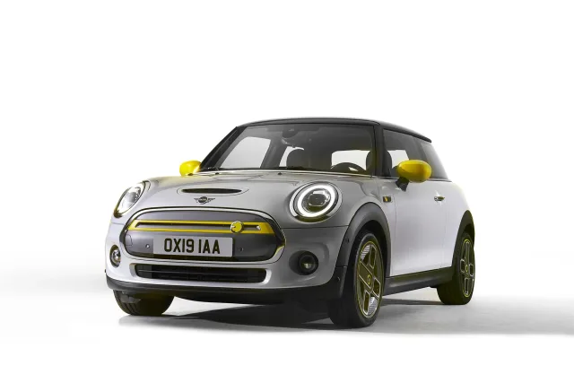MINI Cooper SE (Мини Купер СЕ) хэтчбек — 20