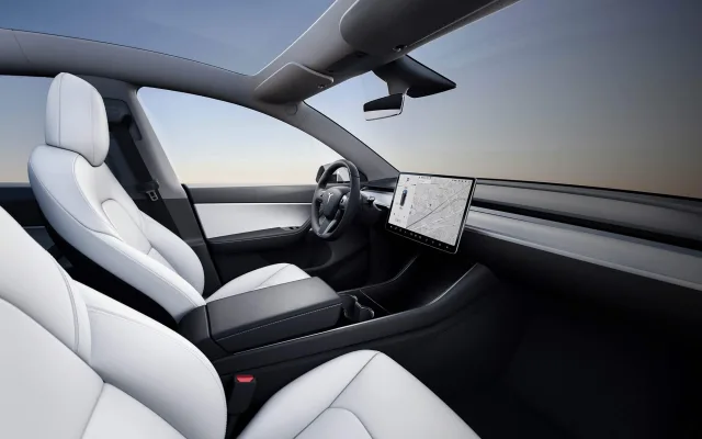 Tesla Model Y кросовер — 7