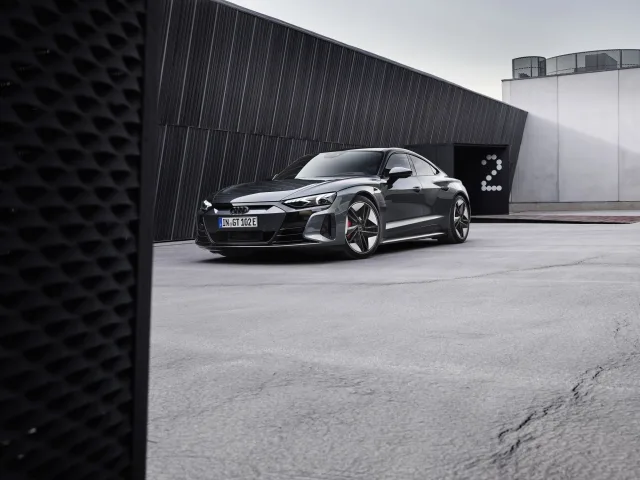 Audi e-tron GT седан — 3