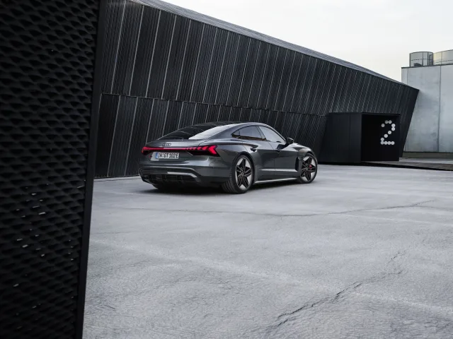 Audi e-tron GT седан — 5