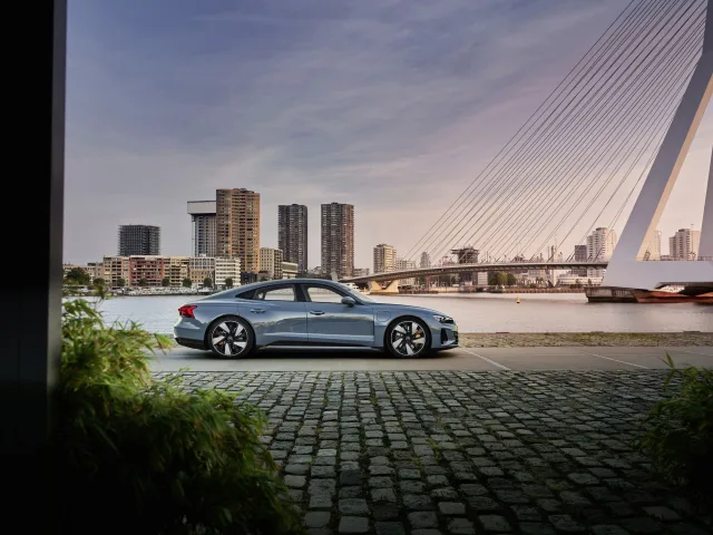 Audi e-tron GT седан — 16