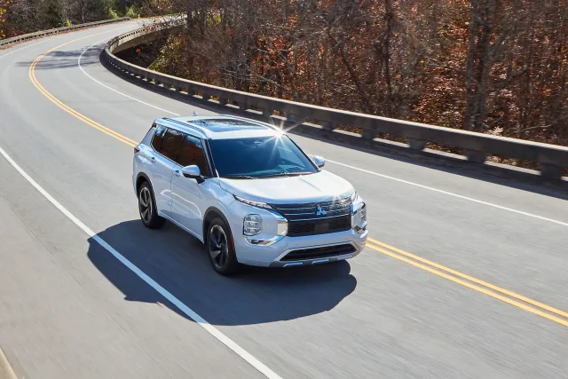 Mitsubishi Outlander 2021 crossover — 9