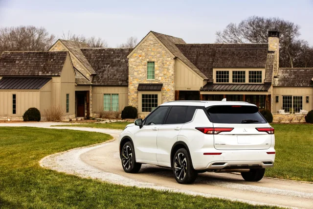 Mitsubishi Outlander 2021 crossover — 20