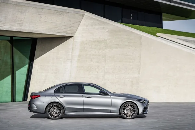 Mercedes-Benz C-Class W206 (Мерседес Бенц Ц-класс) седан — 13