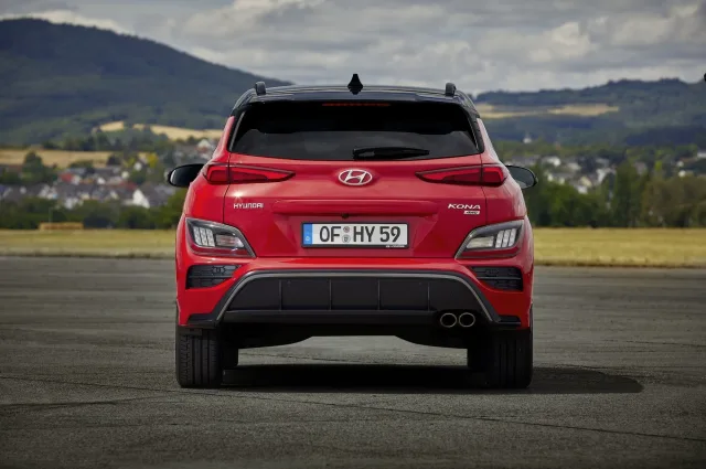 Hyundai Kona 1.0T MT Dynamic — 8