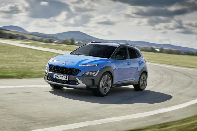 Hyundai Kona 1.0T MT Dynamic — 13