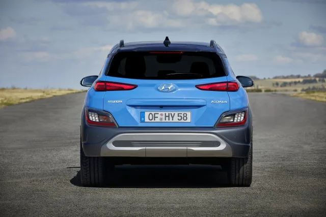 Hyundai Kona 1.0T MT Dynamic — 17