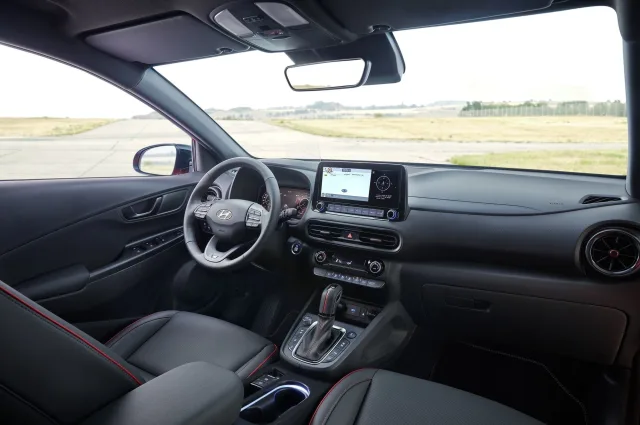 Hyundai Kona 1.0T MT Dynamic — 18