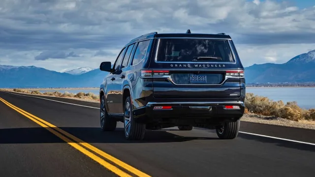 Jeep Wagoneer позашляховик — 3