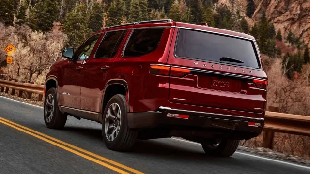 Jeep Wagoneer позашляховик — 11