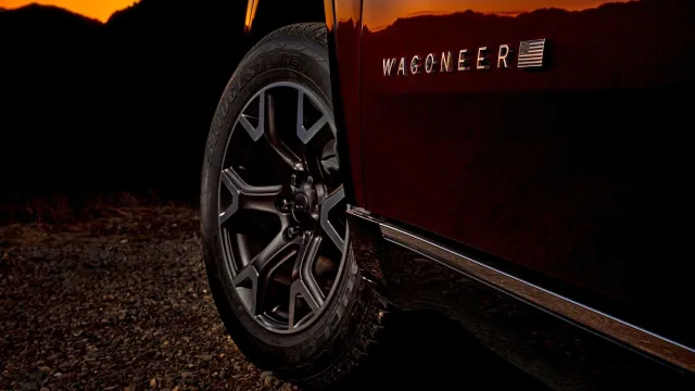 Jeep Wagoneer позашляховик — 14