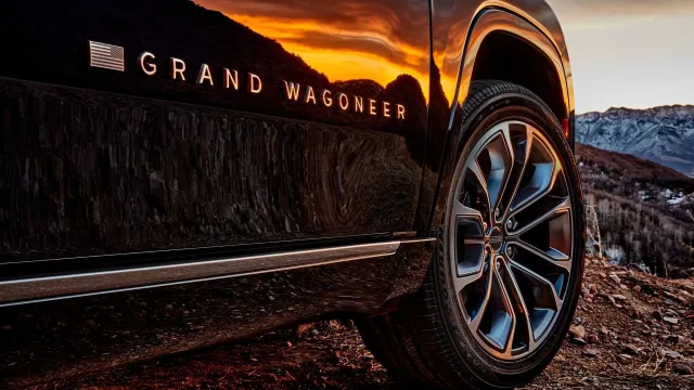 Jeep Wagoneer позашляховик — 16