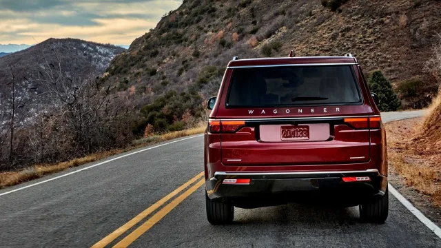 Jeep Wagoneer позашляховик — 17