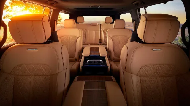 Jeep Wagoneer позашляховик — 19