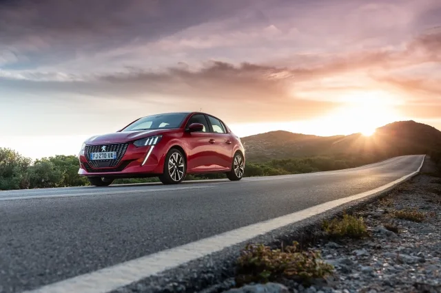 Peugeot 208 1.2 MT Active Pack — 14