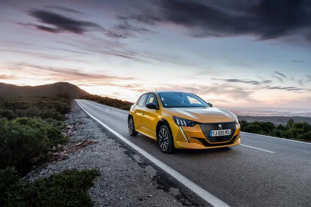 Peugeot 208 1.2 MT Active Pack — 15