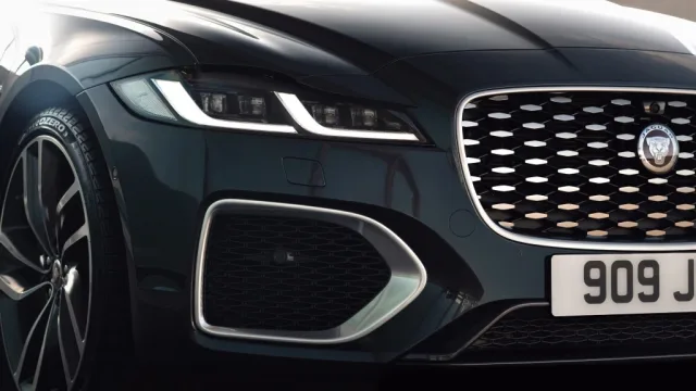 Jaguar XF Sportbrake station wagon — 24