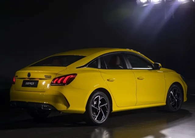 MG 5 седан — 2