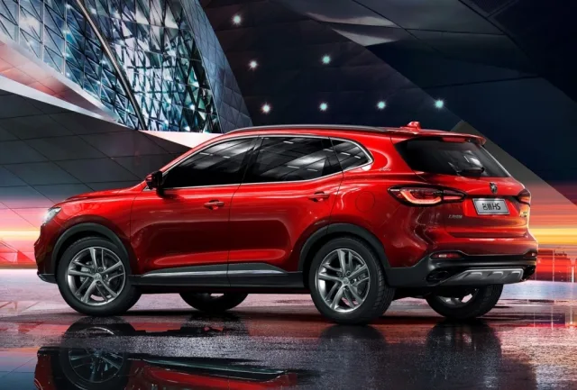 MG HS 2.0T AT 4WD LUX — 8