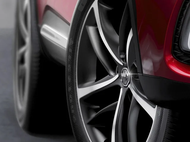 MG HS 2.0T AT 4WD LUX — 18