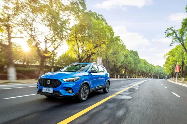 MG ZS 1.5 MT STD — 5