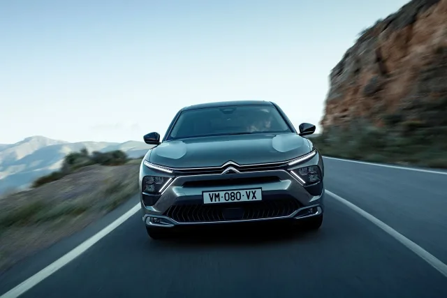 Citroen C5 X crossover — 2